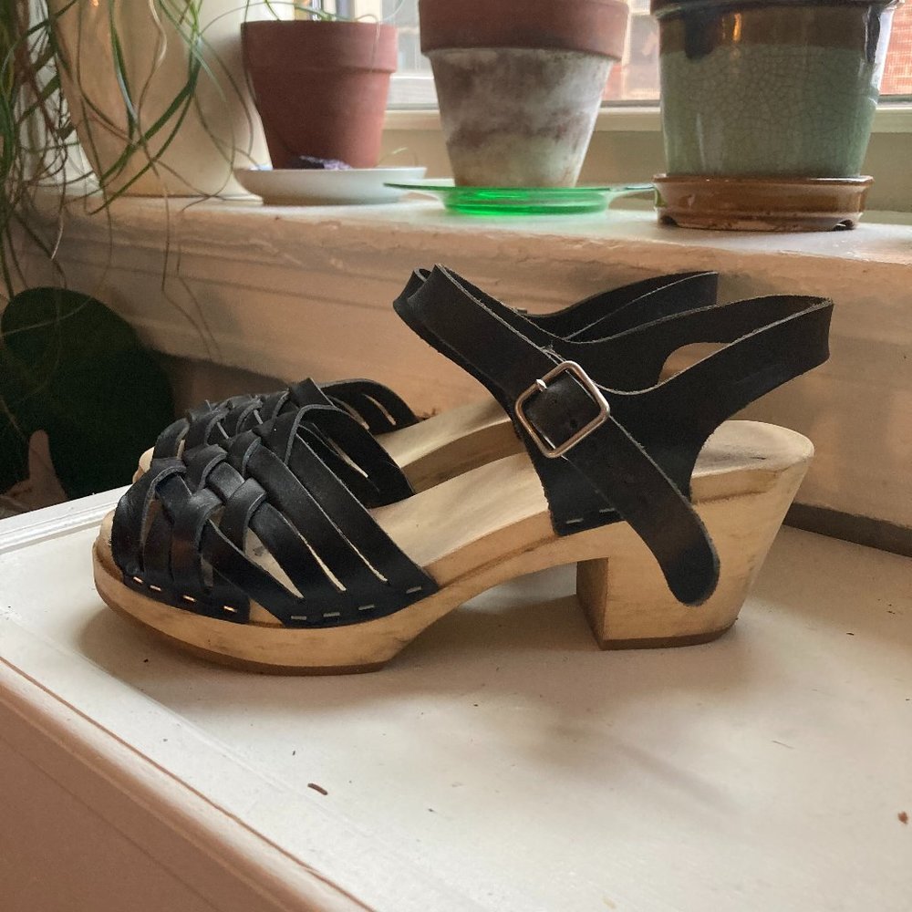 Swedish Hasbeens Sandals, Black, 7.5